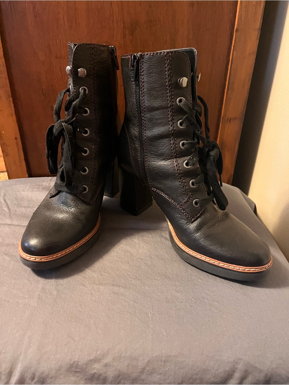 Naturalizer Black Lace-Up Block Heel Ankle Boots with Tan Welt